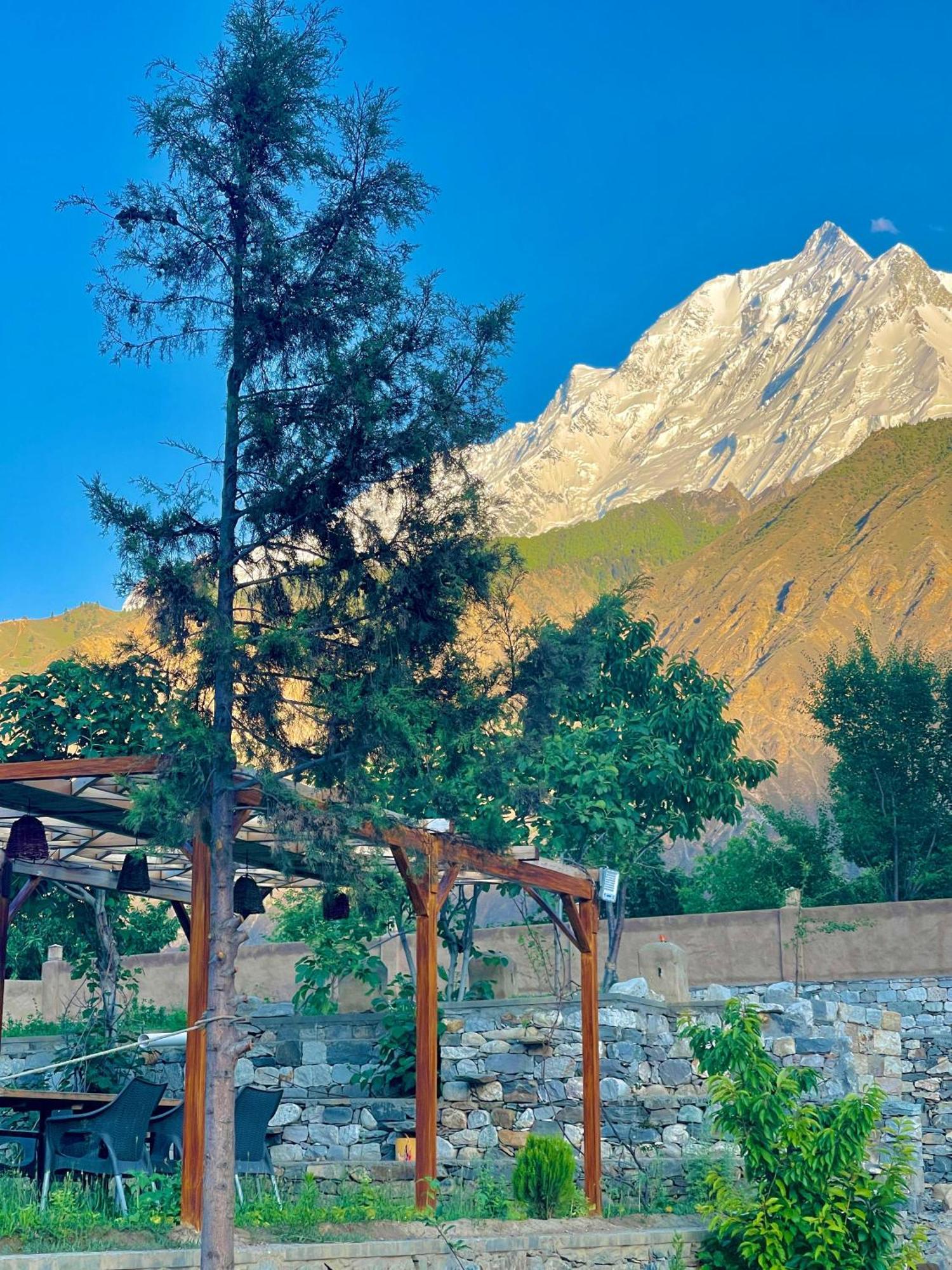 Dumani Nagar Hotel & Resort Karimabad  Exteriér fotografie