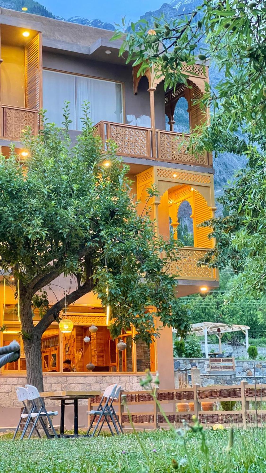 Dumani Nagar Hotel & Resort Karimabad  Exteriér fotografie