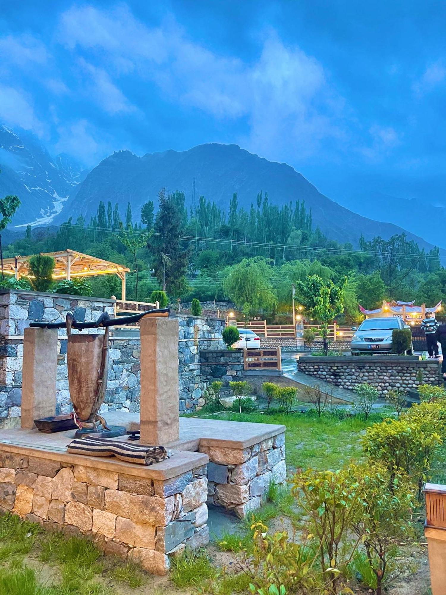 Dumani Nagar Hotel & Resort Karimabad  Exteriér fotografie