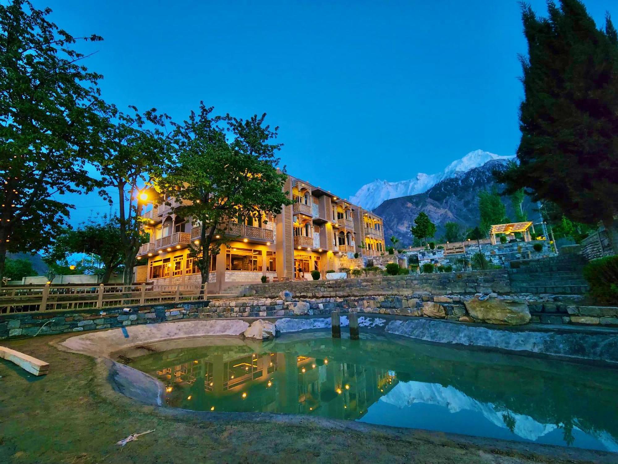 Dumani Nagar Hotel & Resort Karimabad  Exteriér fotografie