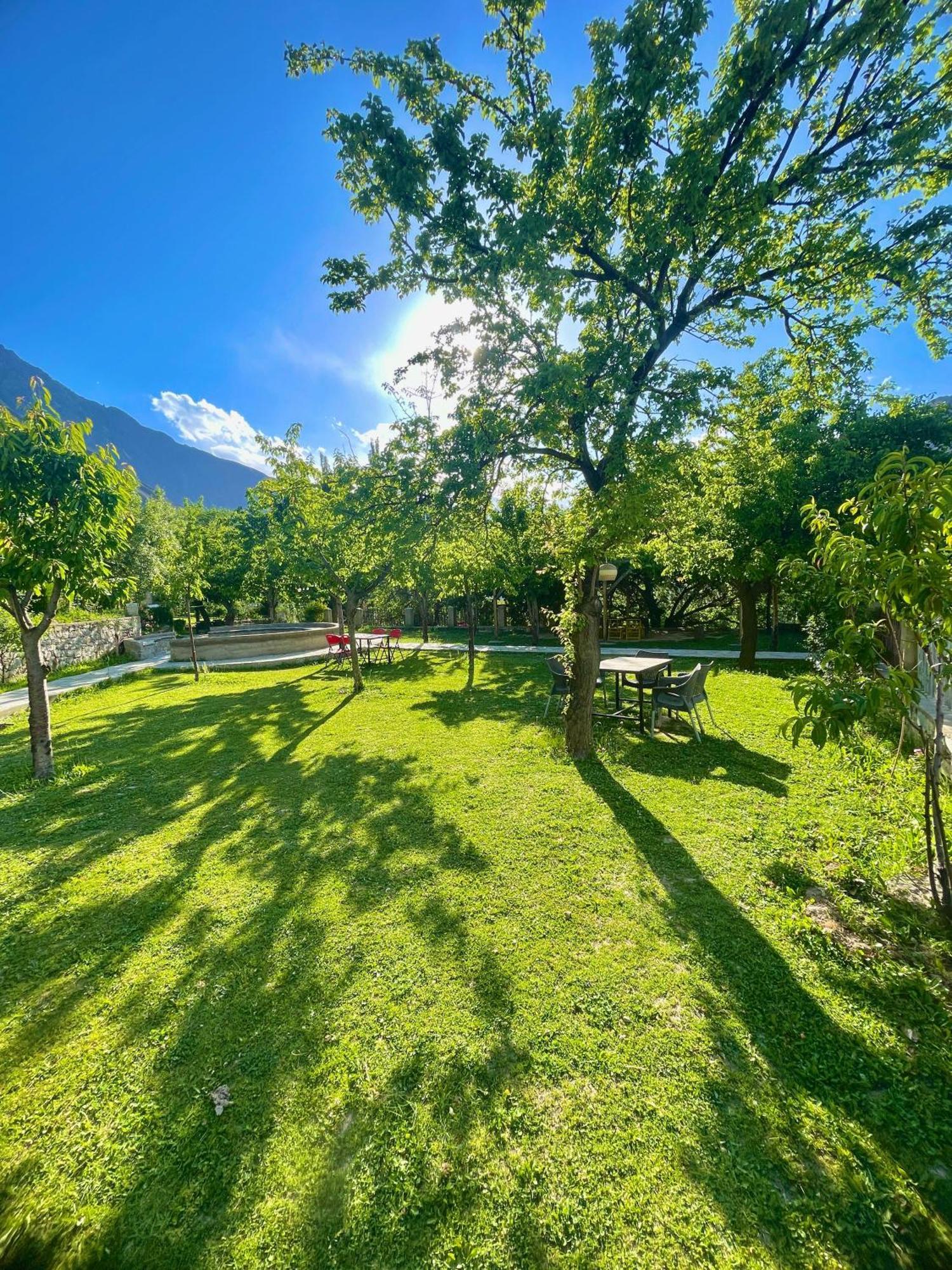 Dumani Nagar Hotel & Resort Karimabad  Exteriér fotografie